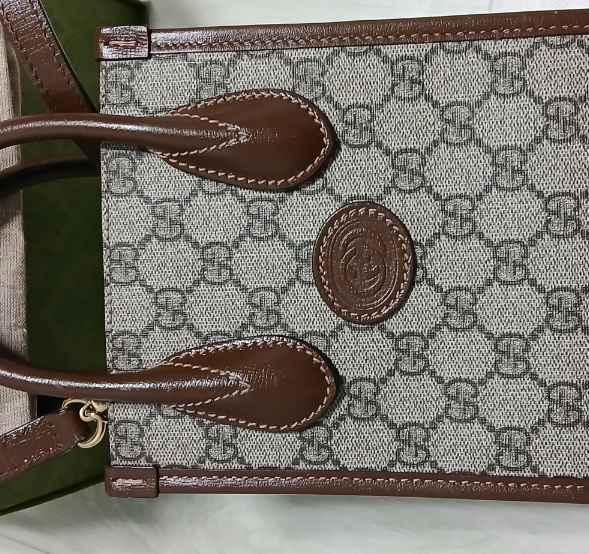 구찌 인터로킹 미니 토트백