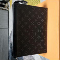 루이비통 클러치