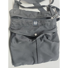 알마니진 크로스백