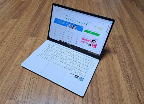 LG GRAM 그램 i7-8550 램16G 14인치 상태 굿