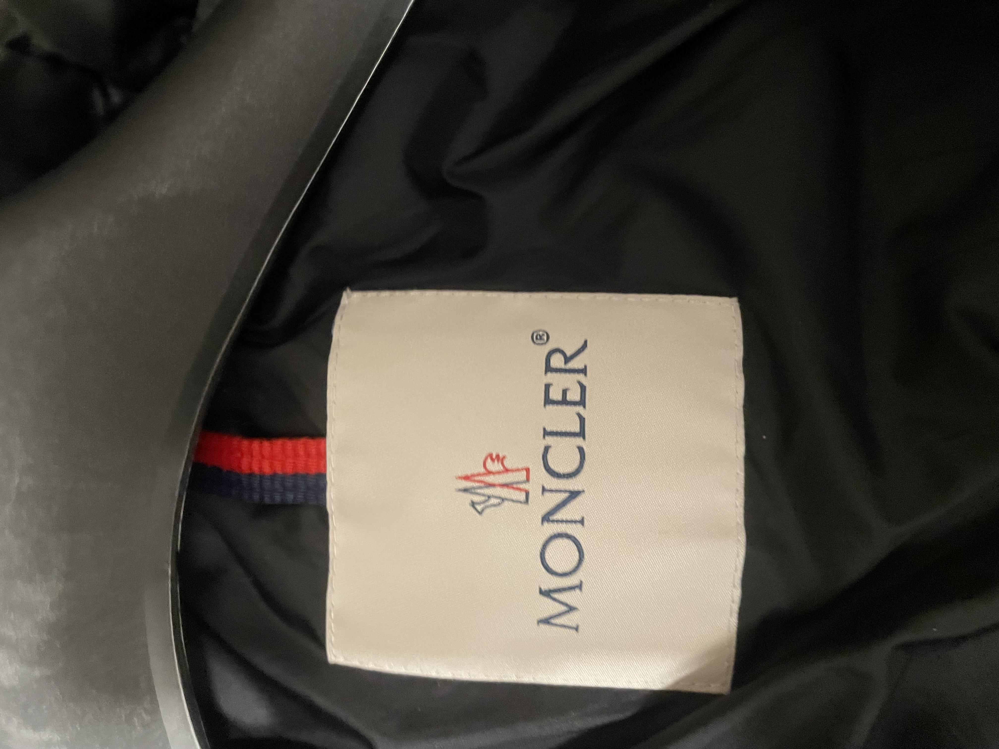 몽클레어 여성패딩