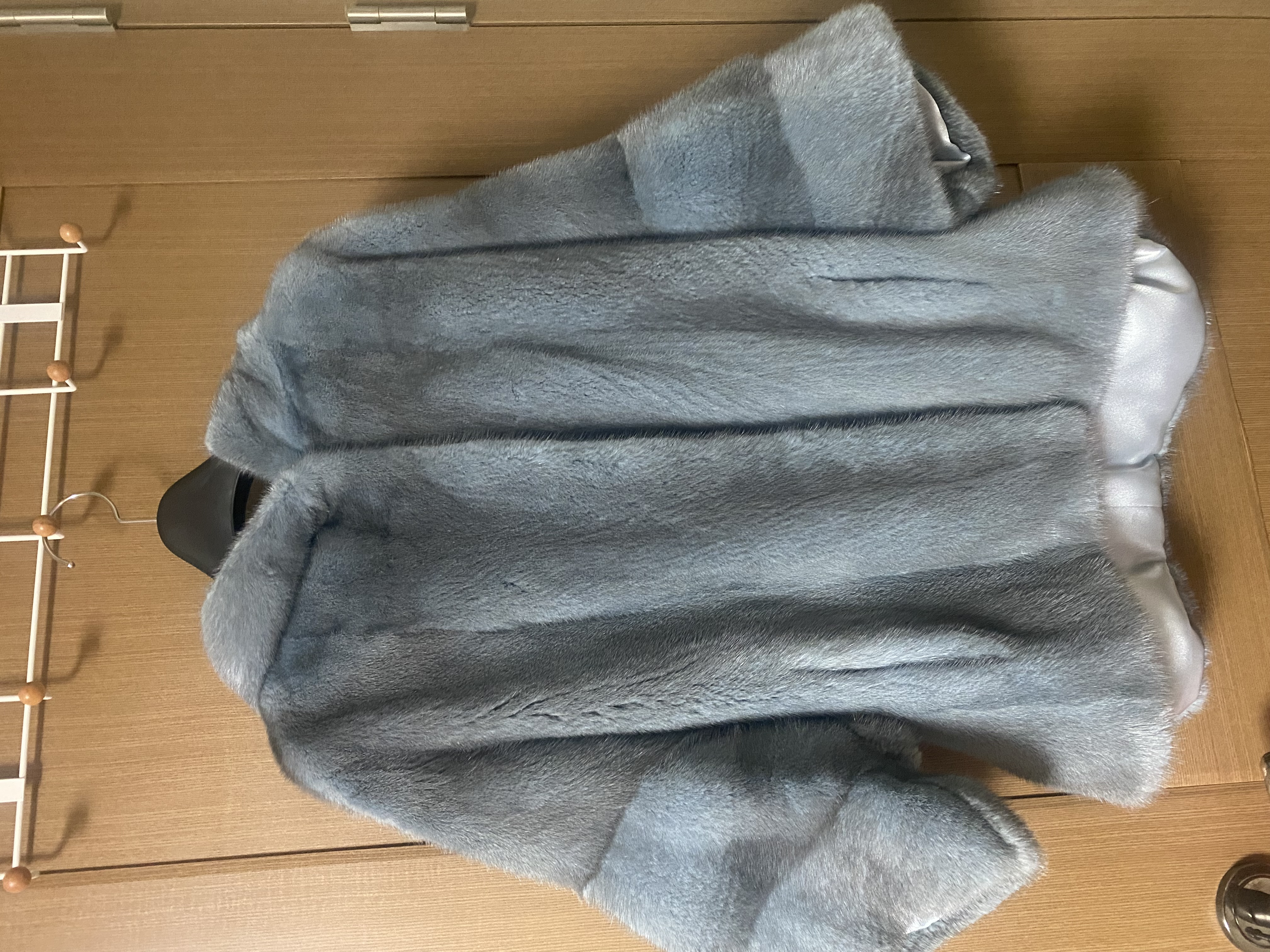 지스튜디오 밍크후드케이프