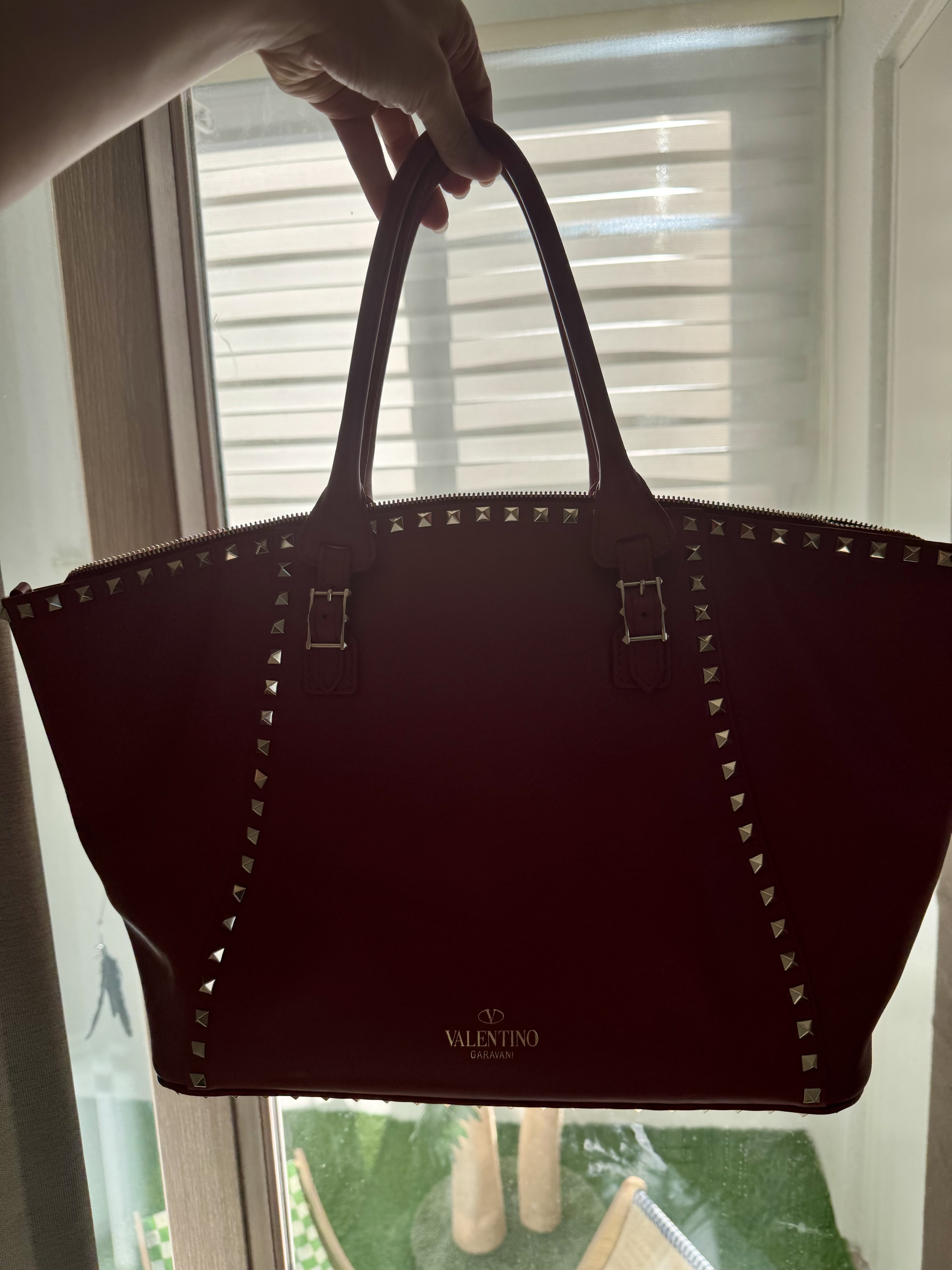 발렌티노 토트백