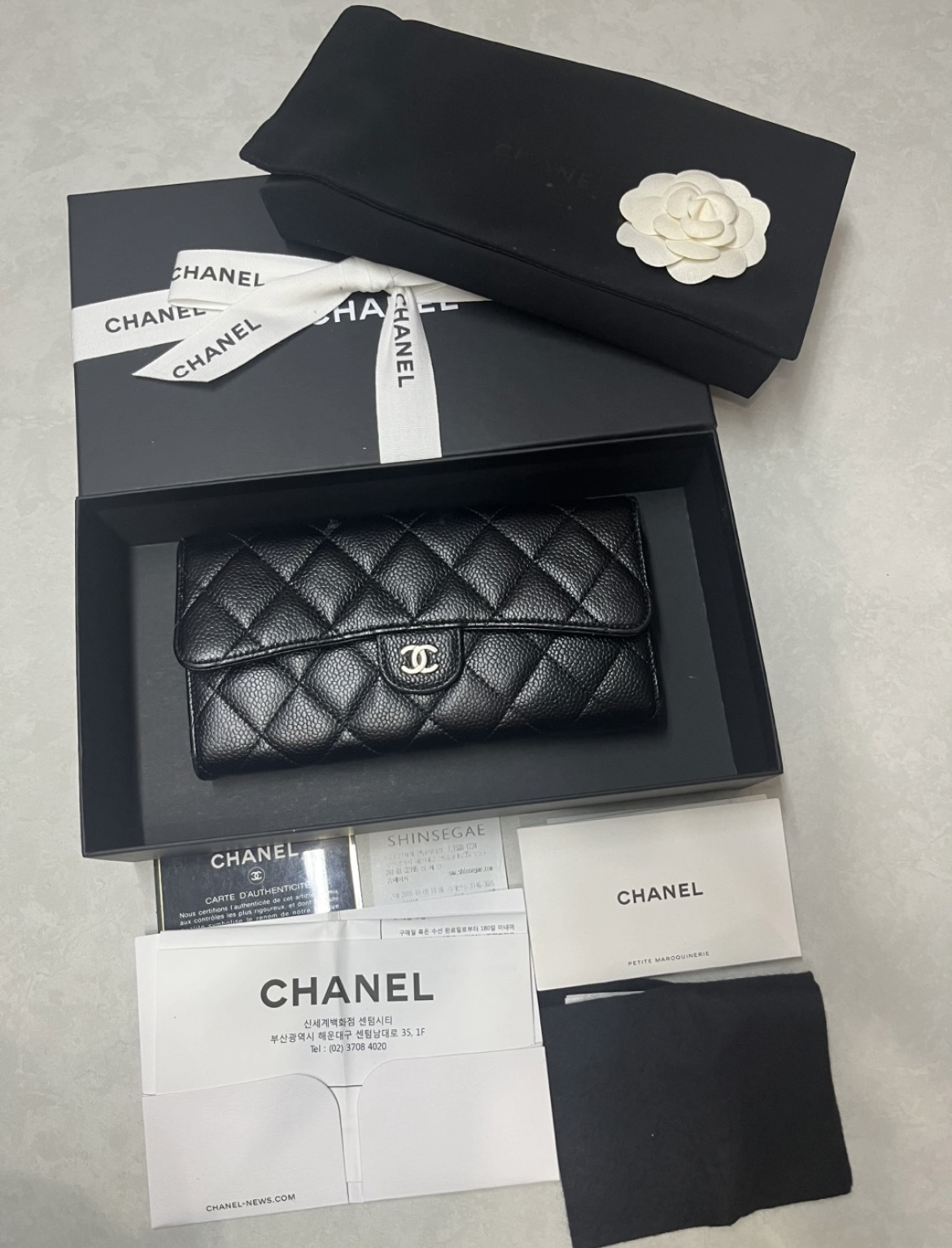 샤넬캐비어장지갑(금장)