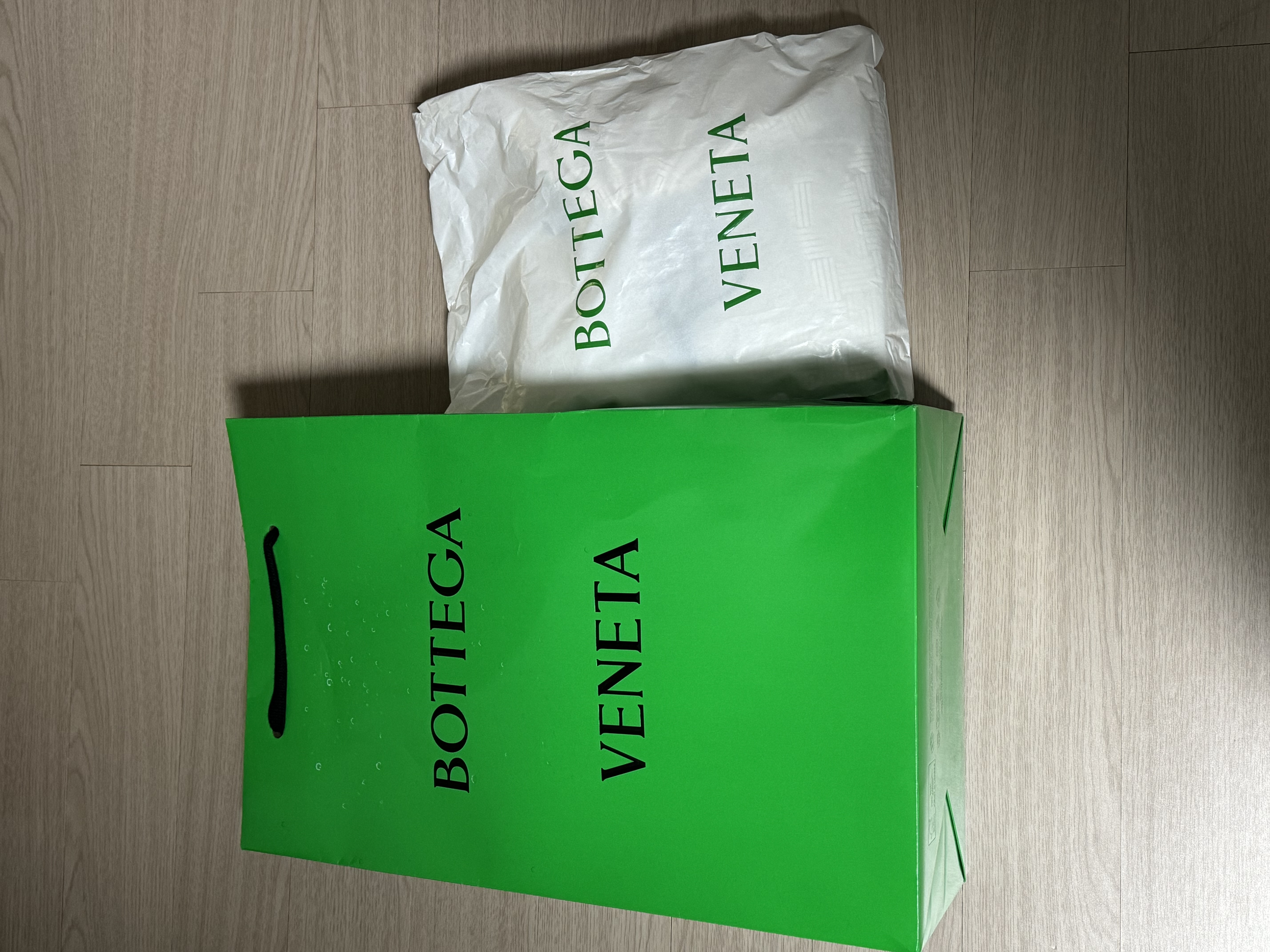 보태가베네타 카세트백