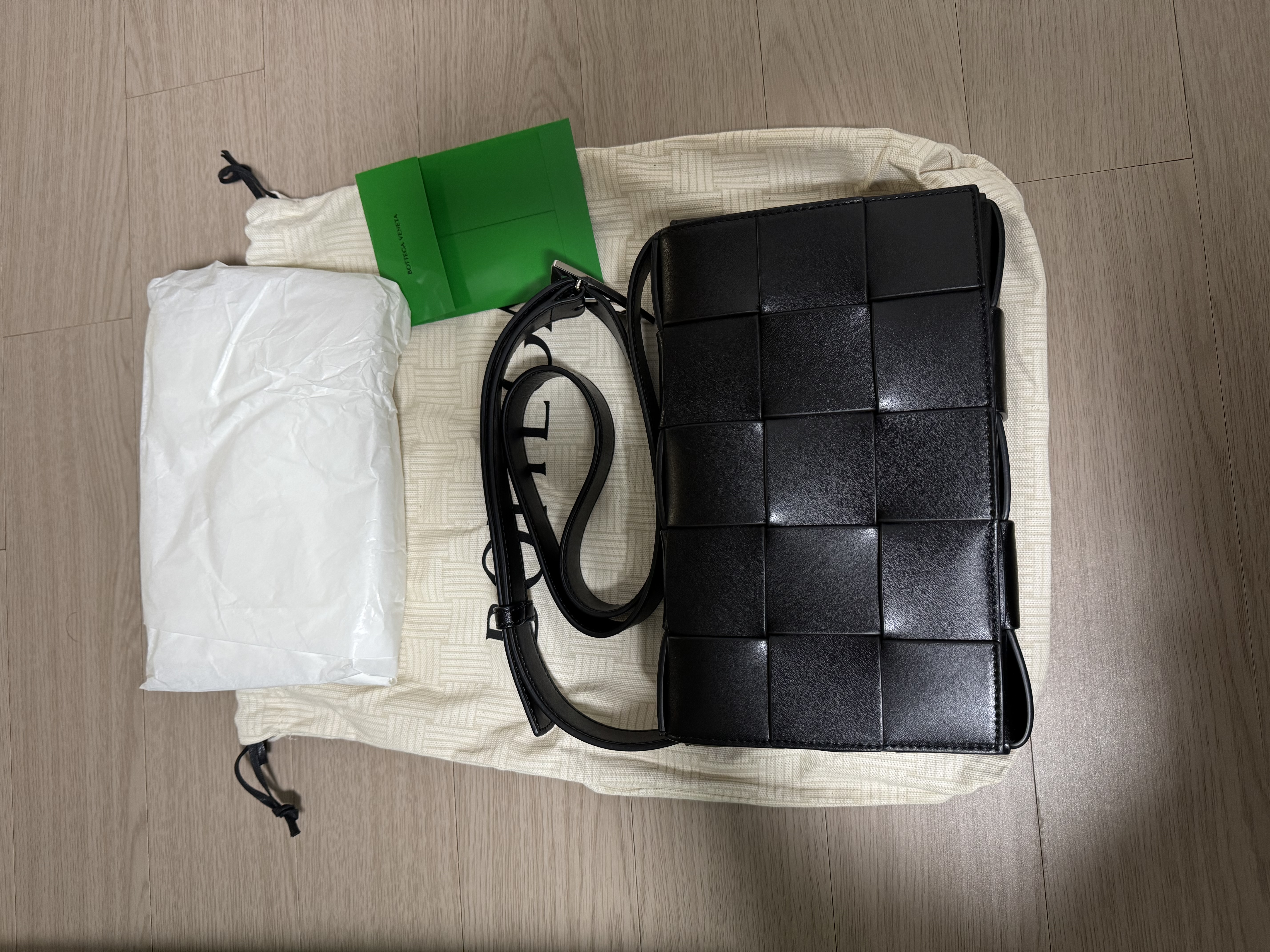 보태가베네타 카세트백