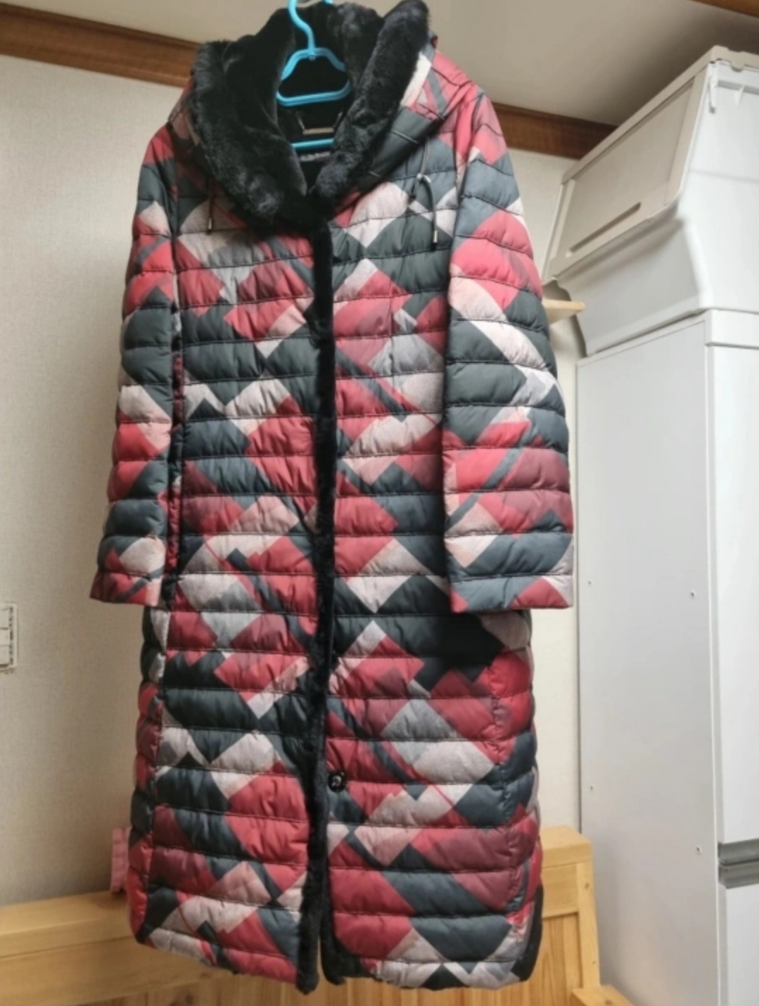 이동우 컬렉션 천연모피롱패딩