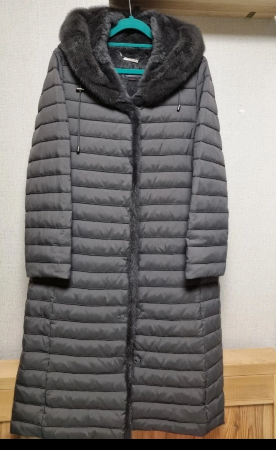 이동우컬렉션 천연모피롱패딩