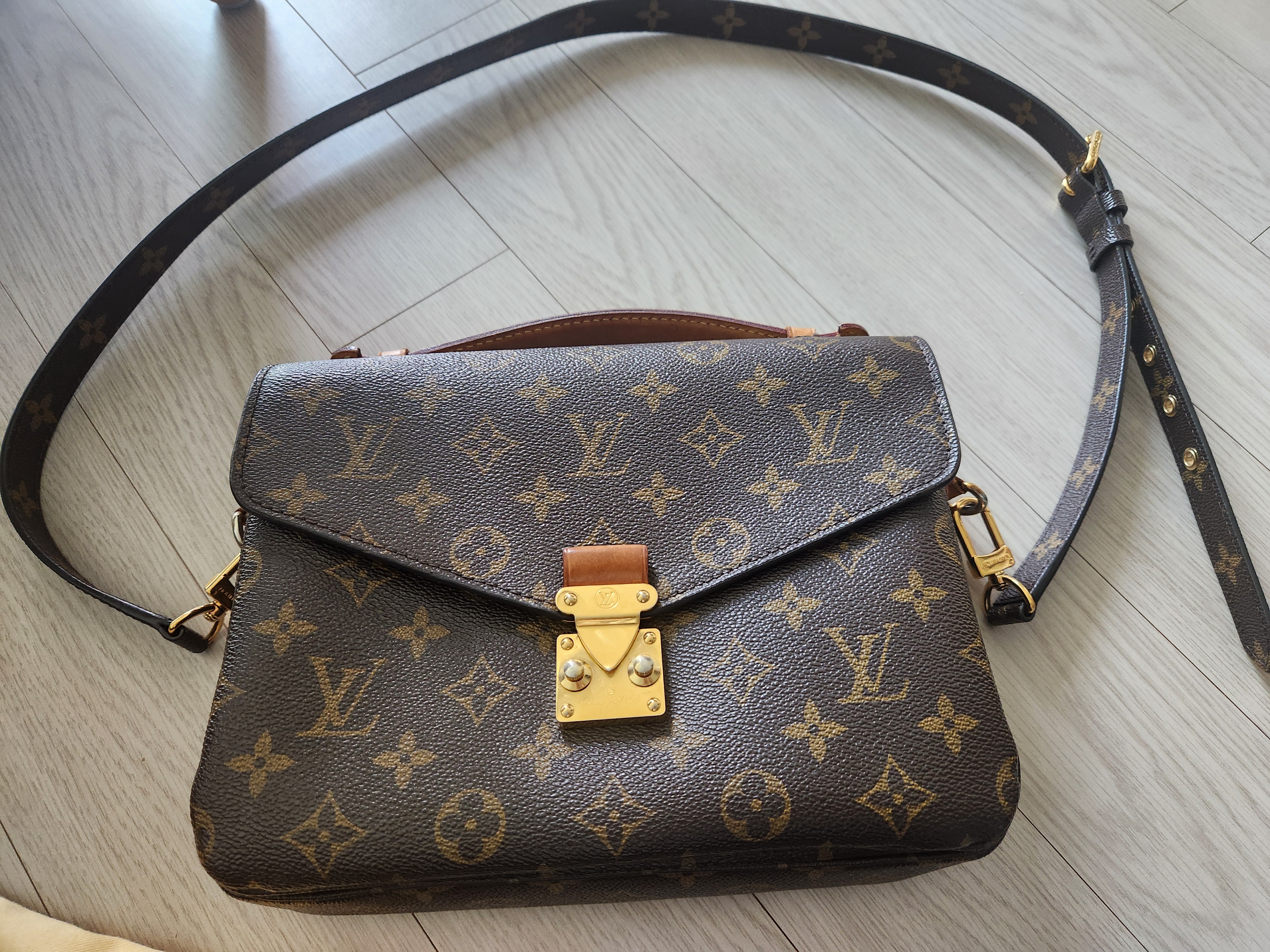 루이비통 포쉐트 메티스 가방