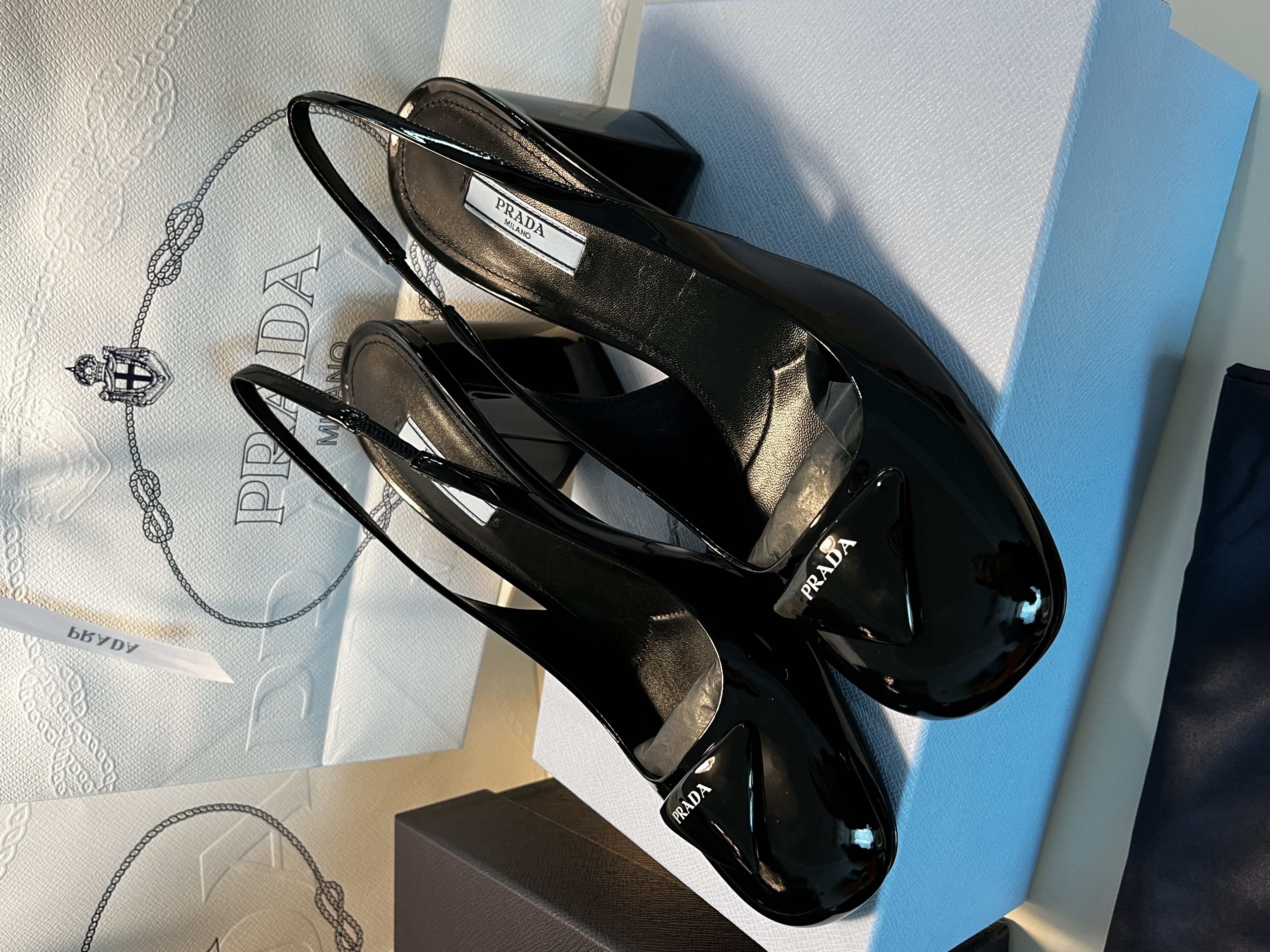 프라다 펌프스 39.5(260-265mm)