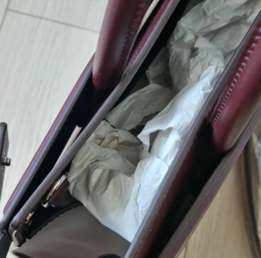 지방시 호라이즌 버건디 숄더 토트백