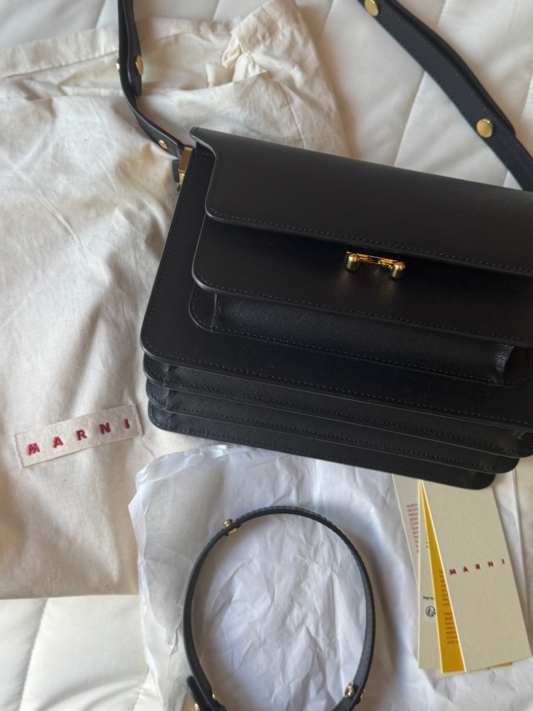 마르니 트렁크백