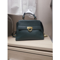 페레가모소피아백