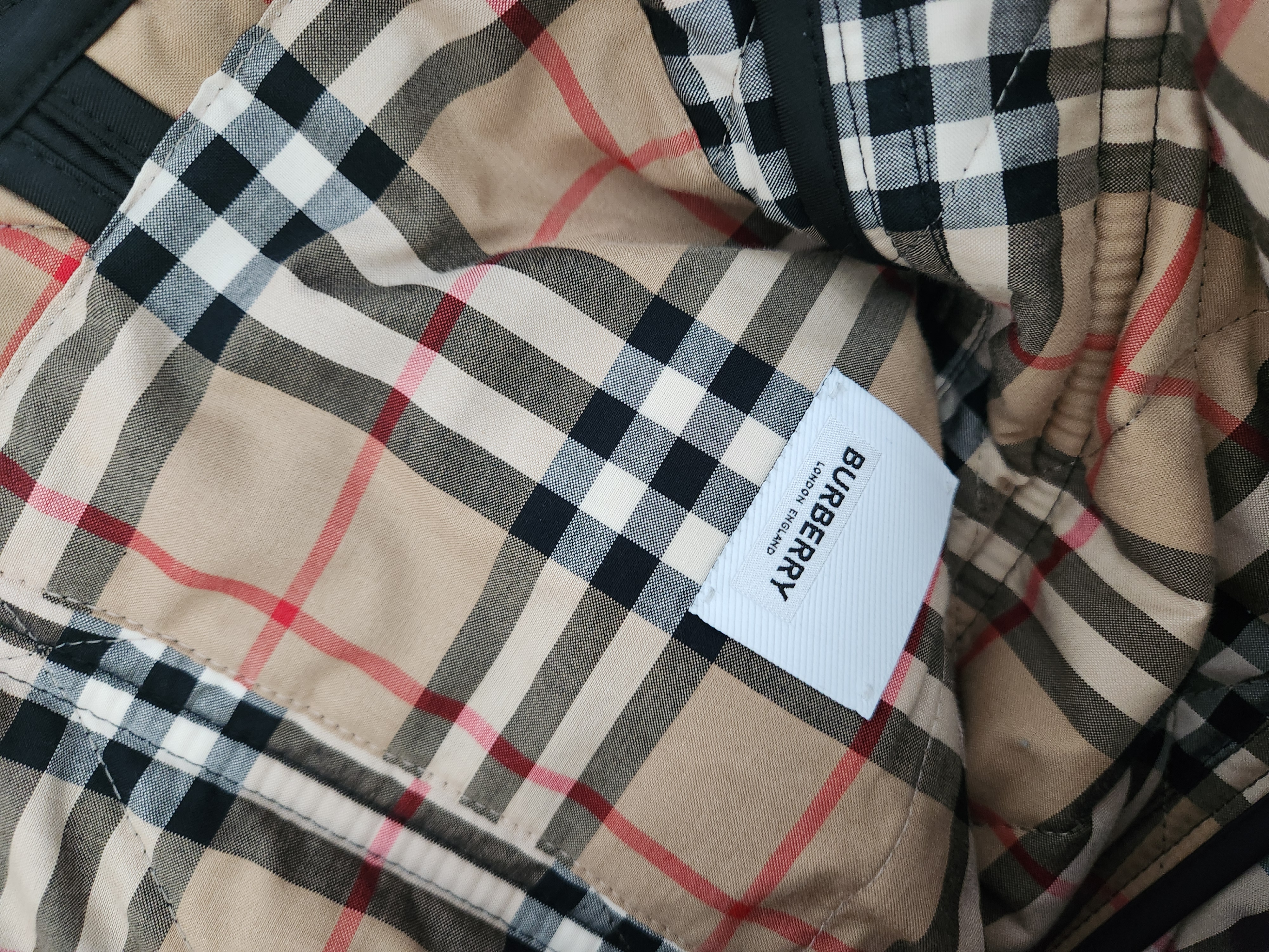 버버리 페르넬리 다이오몬드 퀼팅자켓