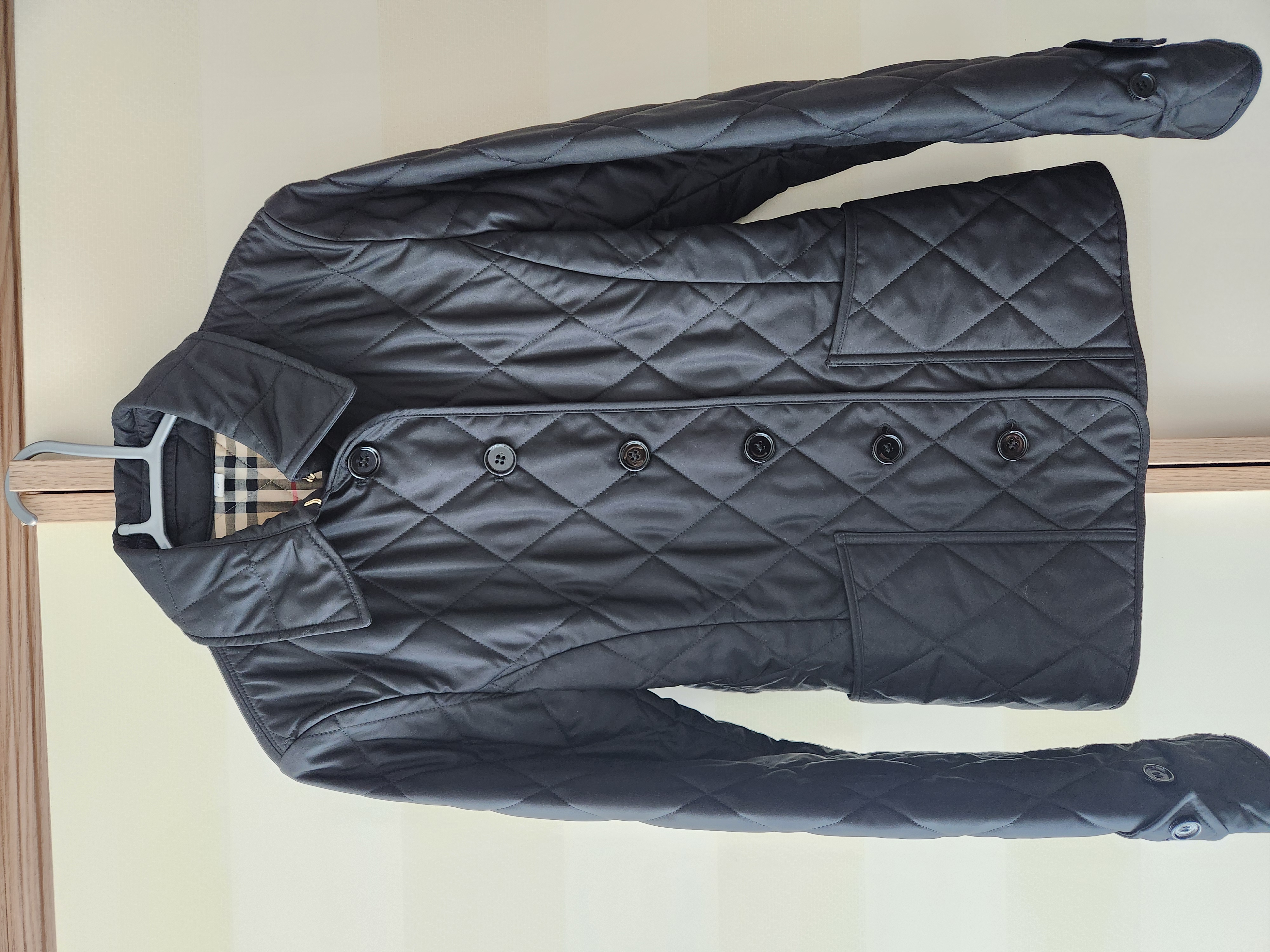 버버리 페르넬리 다이오몬드 퀼팅자켓