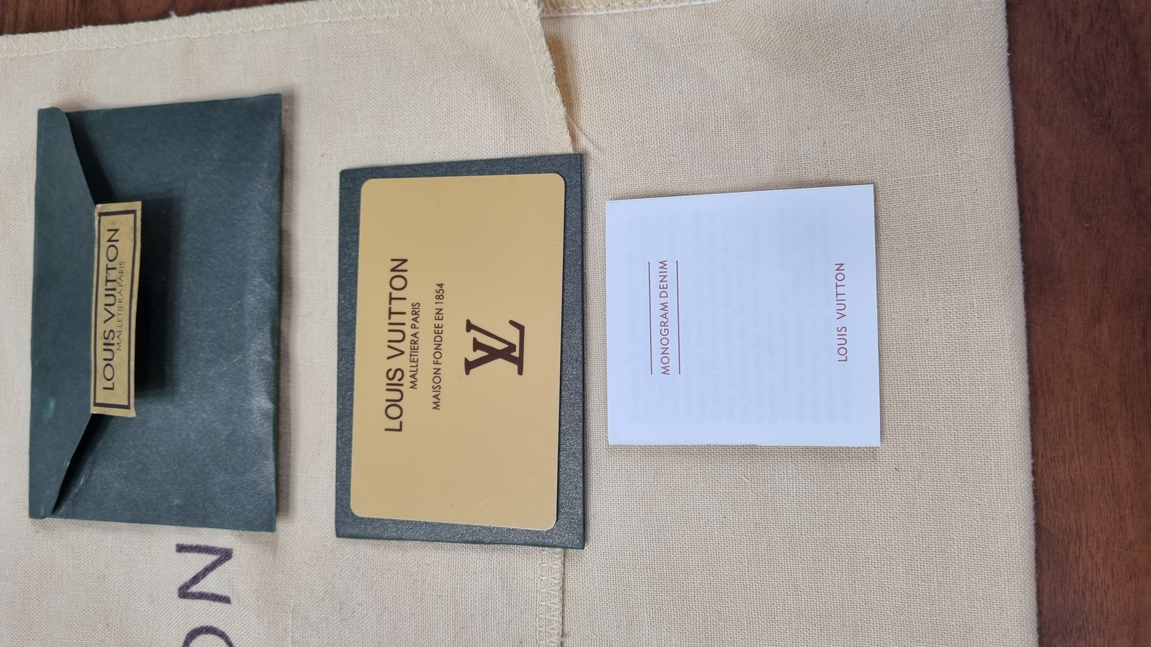 루이비통가방 티볼리 스몰