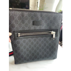 구찌GG수프림 메신저백 블랙