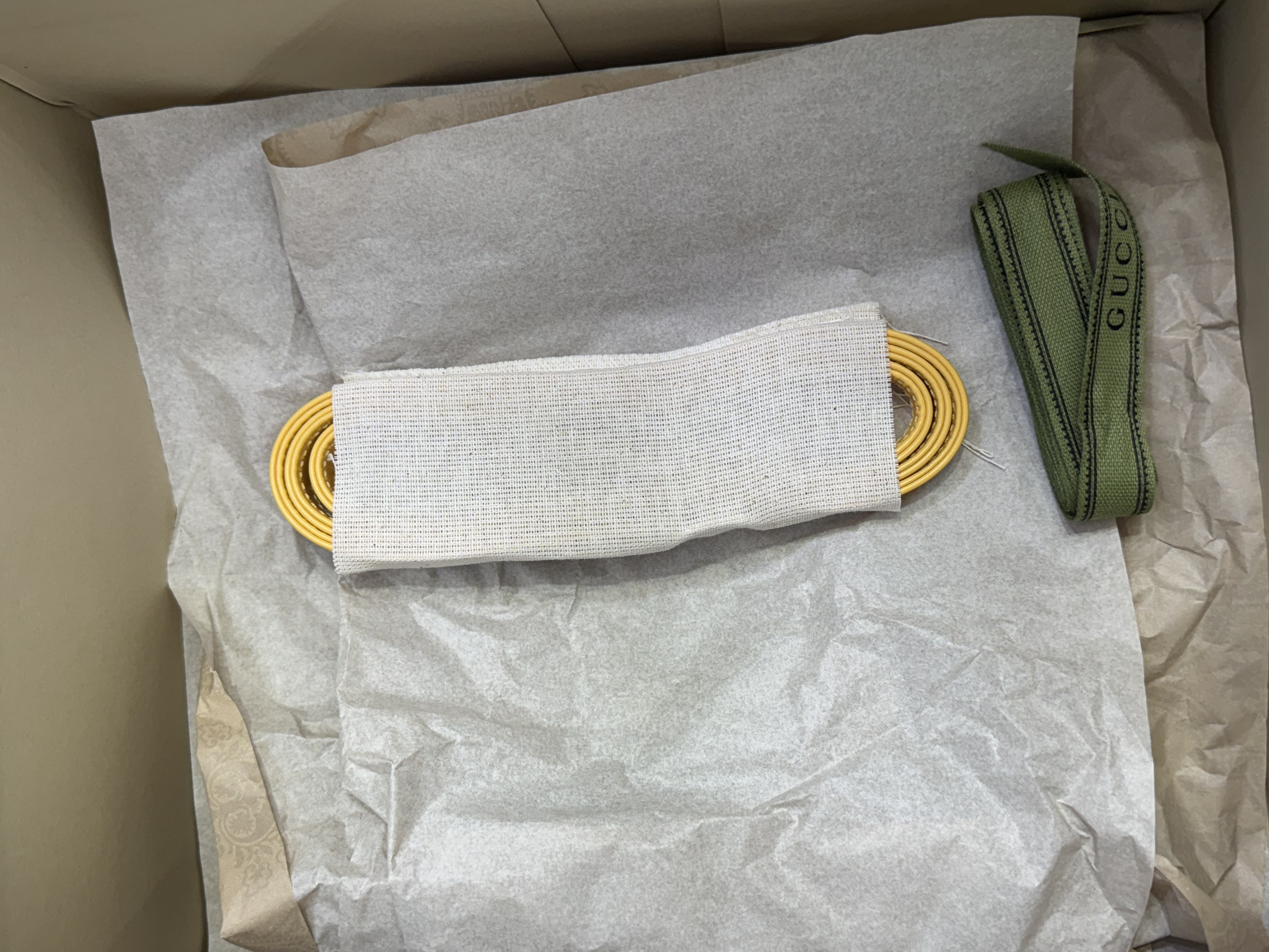 구찌 1961 재키 스몰백 옐로우