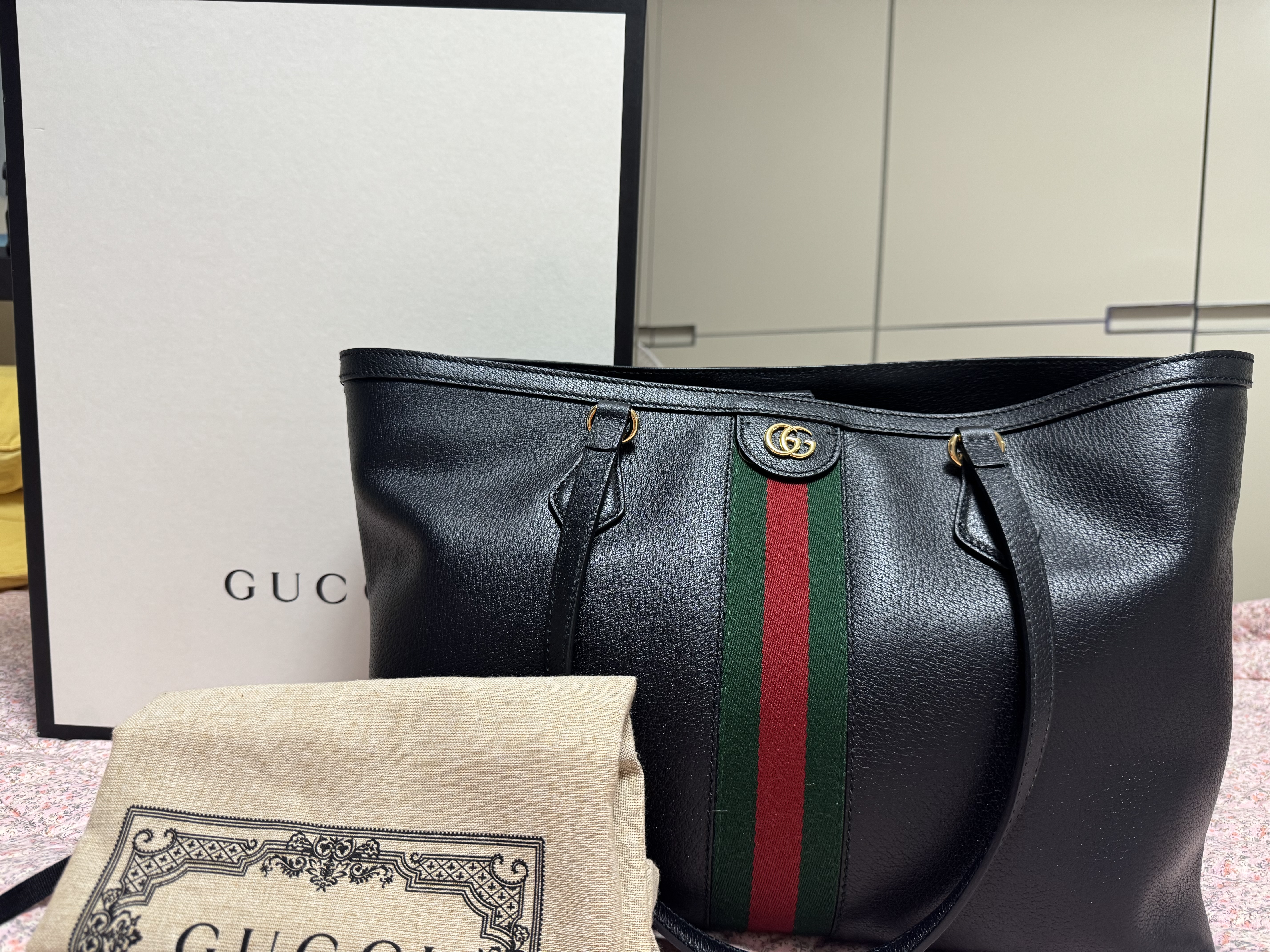 구찌 오피디아 라지 토트백(정품)