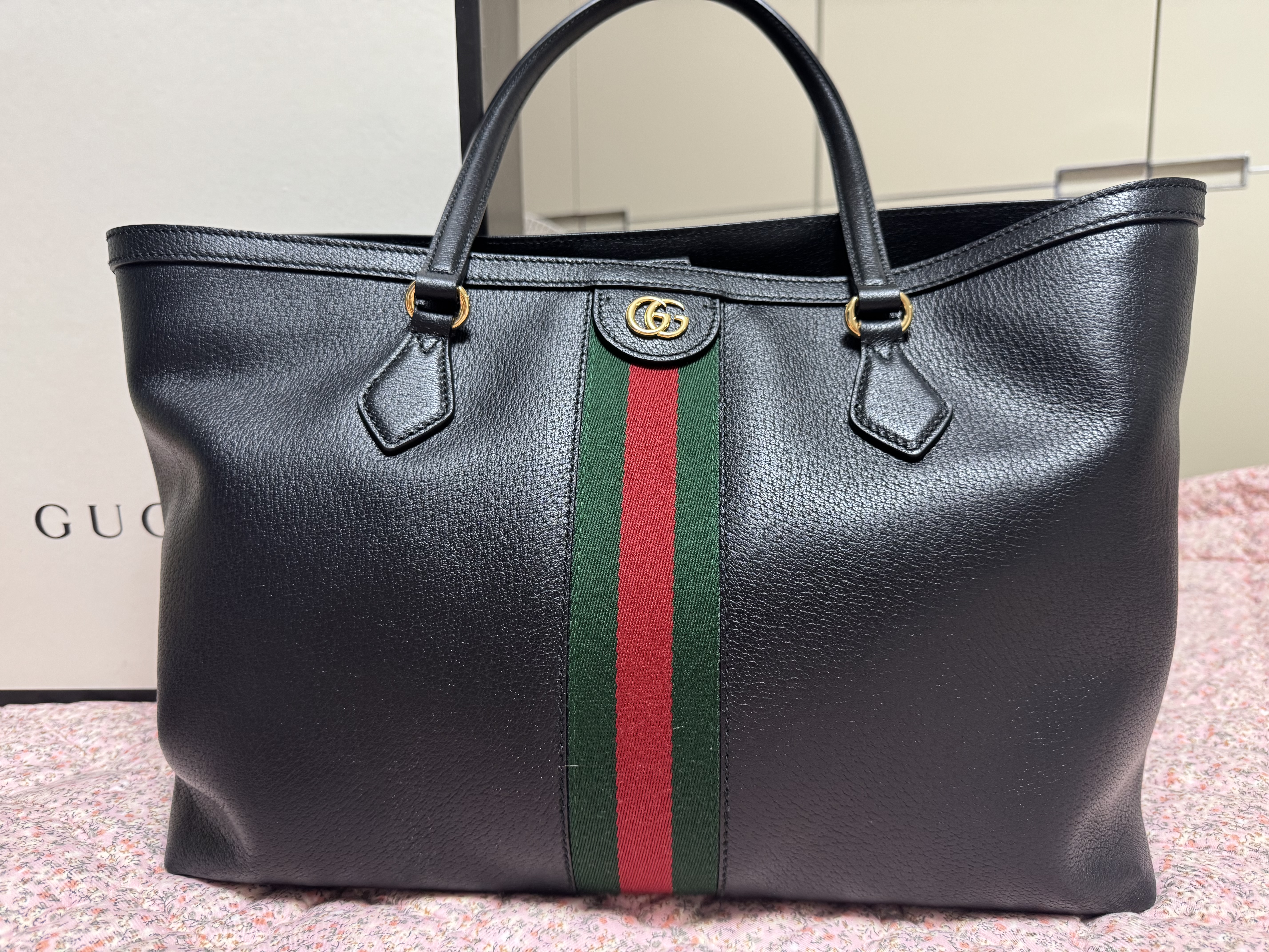 구찌 오피디아 라지 토트백(정품)