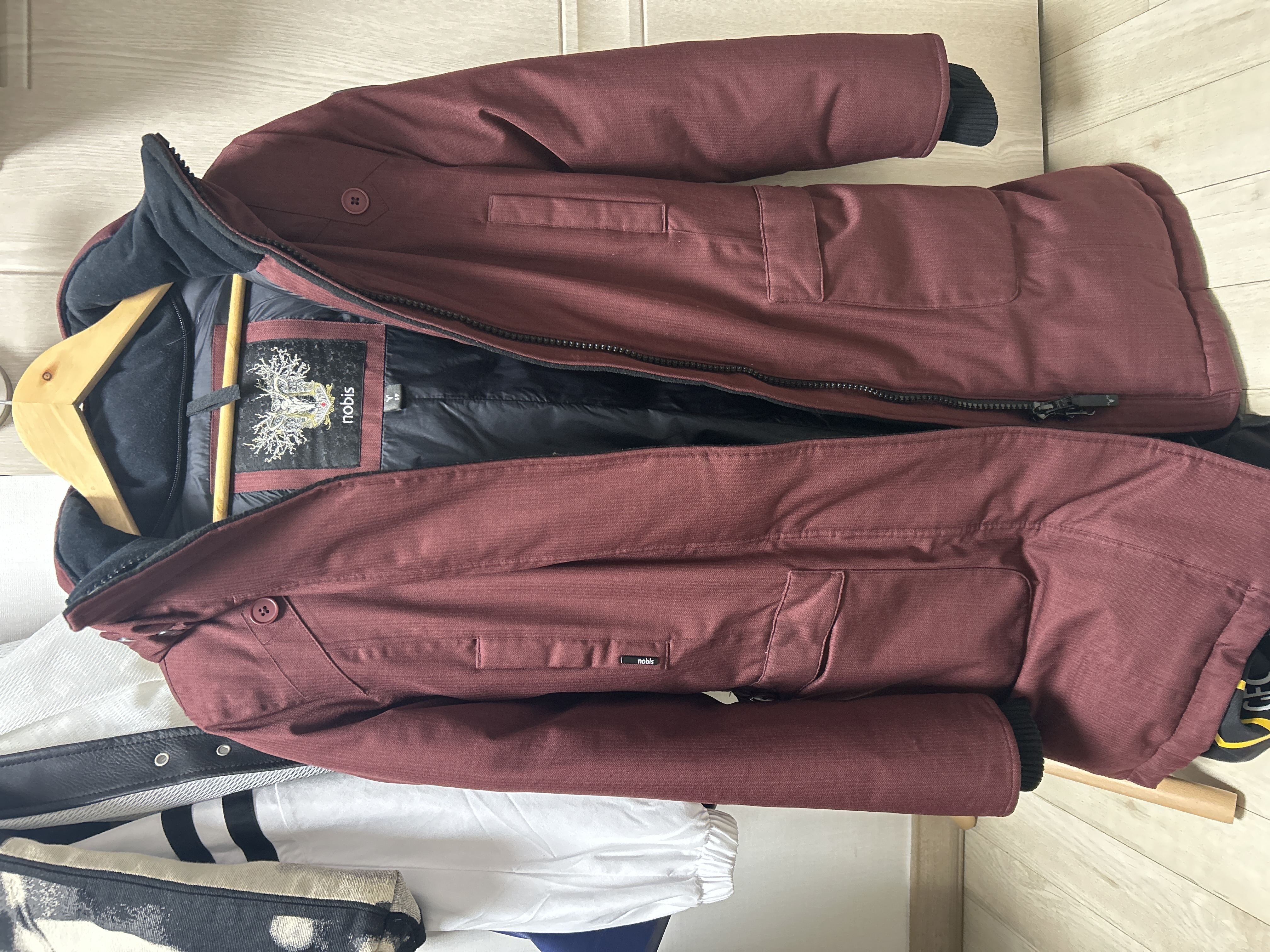 노비스 여성패딩 버건디 s